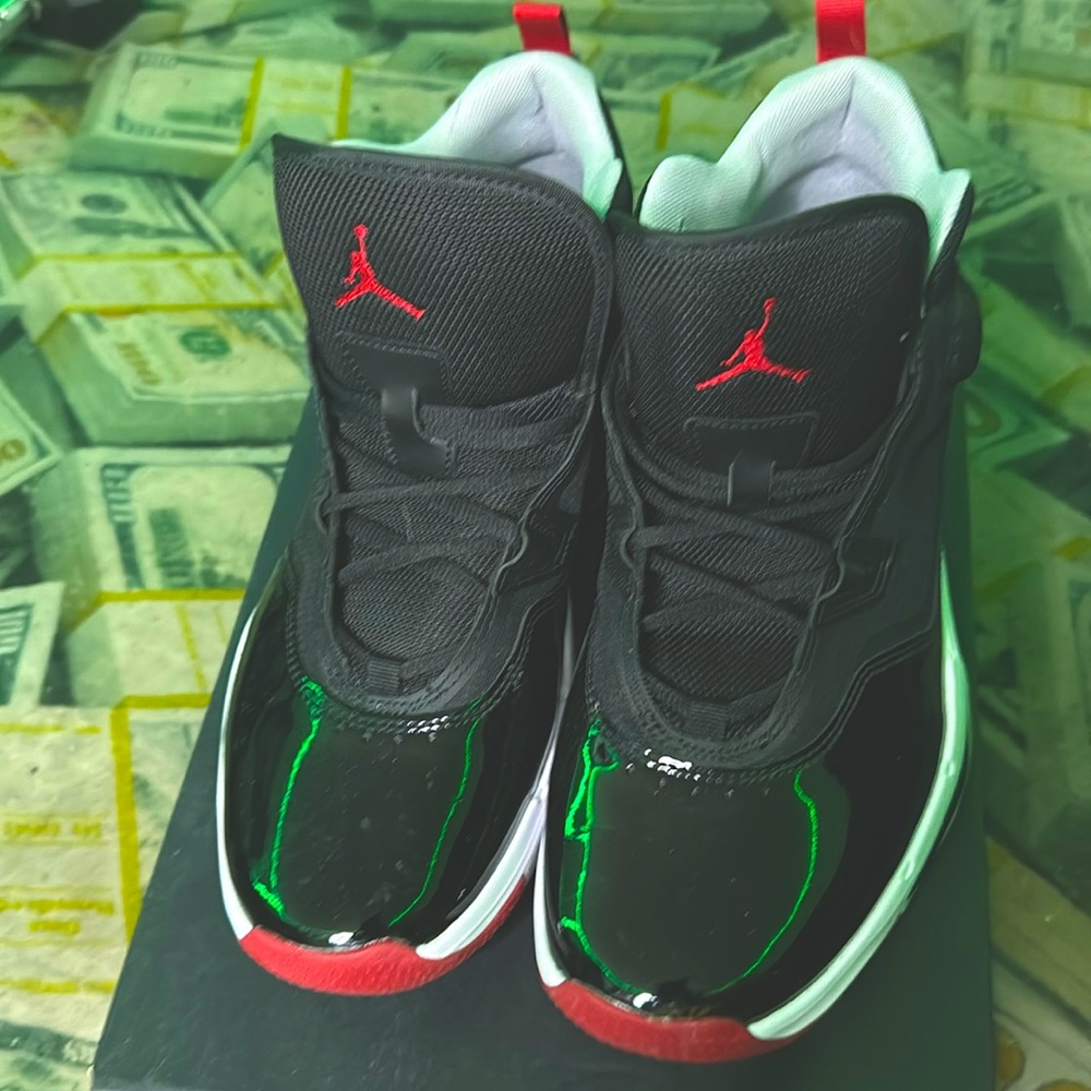 All black lightly used Jordan Stay Loyal 3’s size 11.5